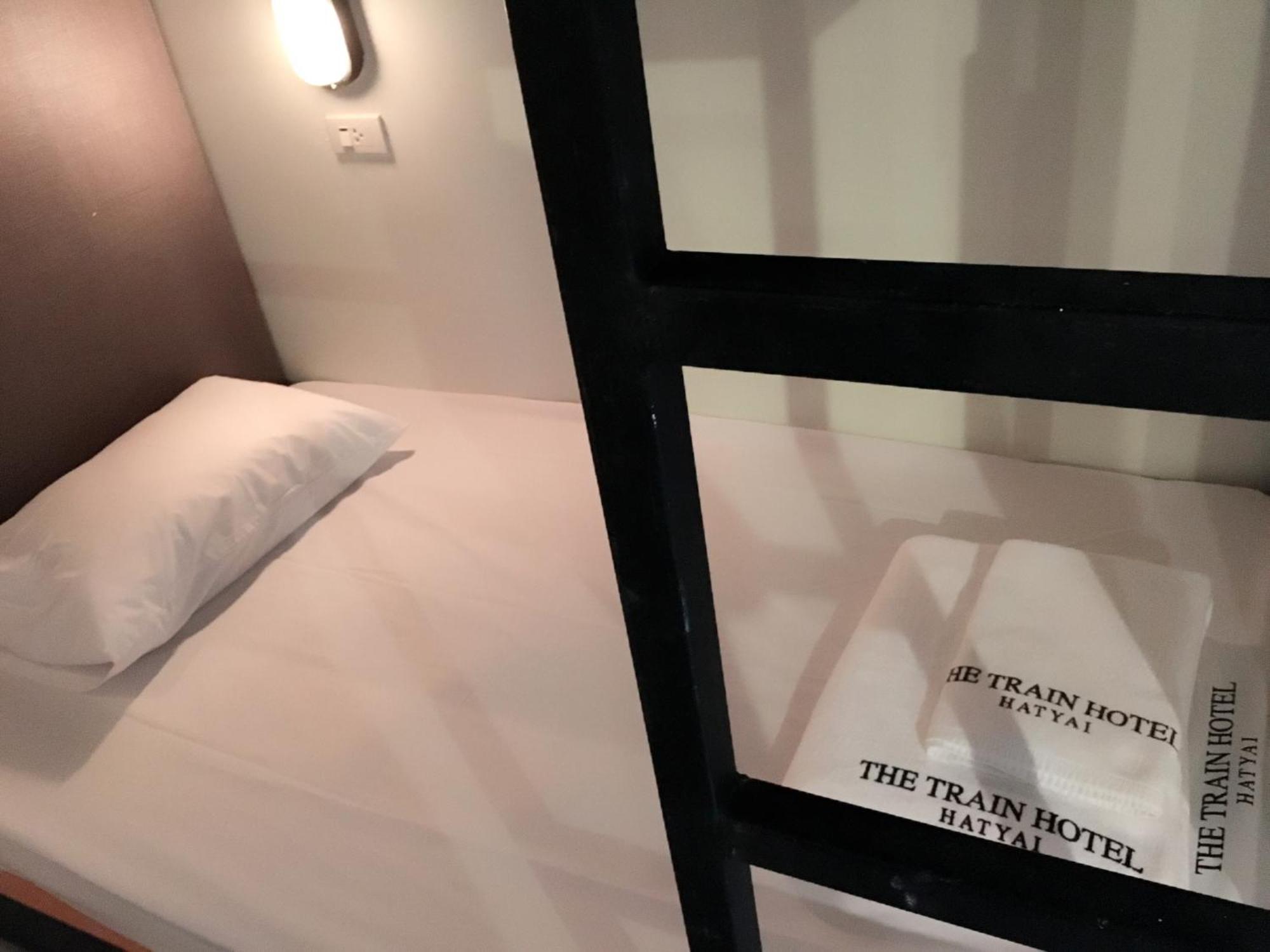 6-Bed Mixed Dormitory Room